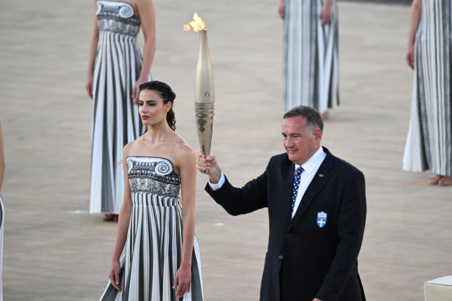 Ολυμπιακή Φλόγα: Στον δρόμο για το Παρίσι - Δείτε βίντεο από την τελετή παράδοσης στο Καλλιμάρμαρο