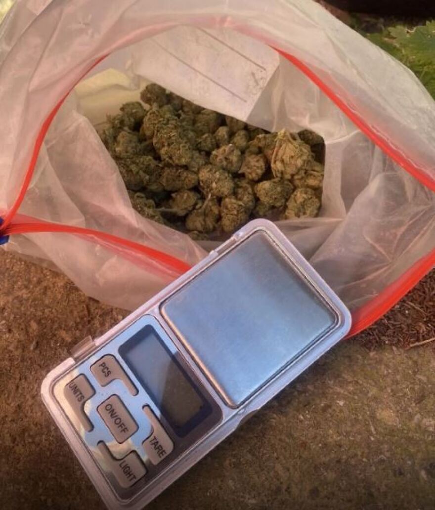 Πάτρα: Είχαν στήσει κύκλωμα διακίνησης ναρκωτικών σε σχολείο - Στις 19 οι συλλήψεις