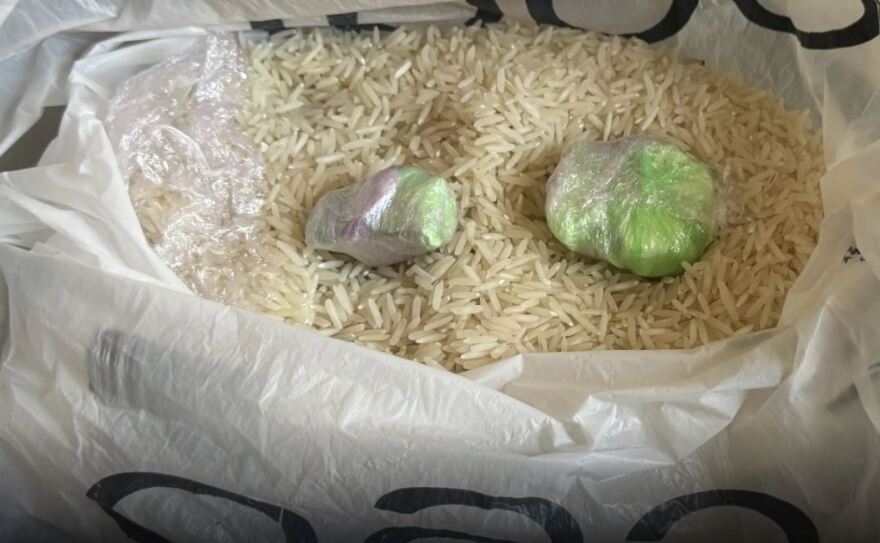 Πάτρα: Είχαν στήσει κύκλωμα διακίνησης ναρκωτικών σε σχολείο - Στις 19 οι συλλήψεις