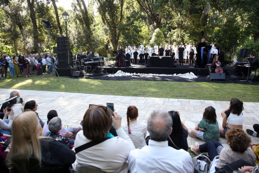 «Η ουράνια πολιτεία» στον κήπο του Προεδρικού Μεγάρου - Δείτε φωτογραφίες