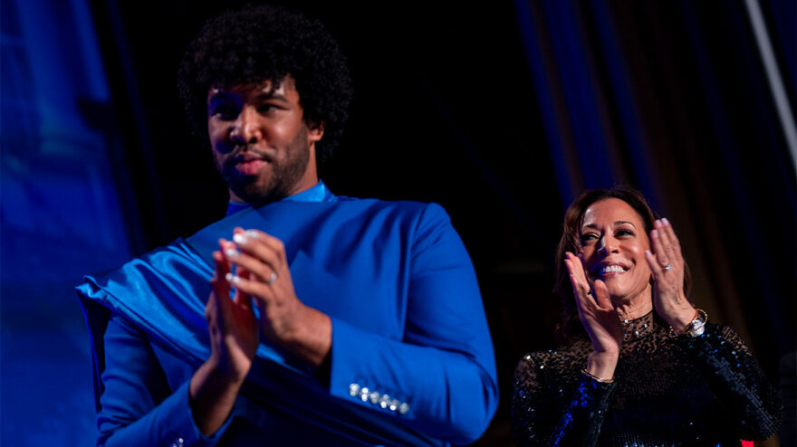 Ο Μπάιντεν περιπαίζει τον Τραμπ στο ετήσιο δείπνο της Ένωσης Ανταποκριτών - «Έχω αντίπαλο ένα 6χρονο»