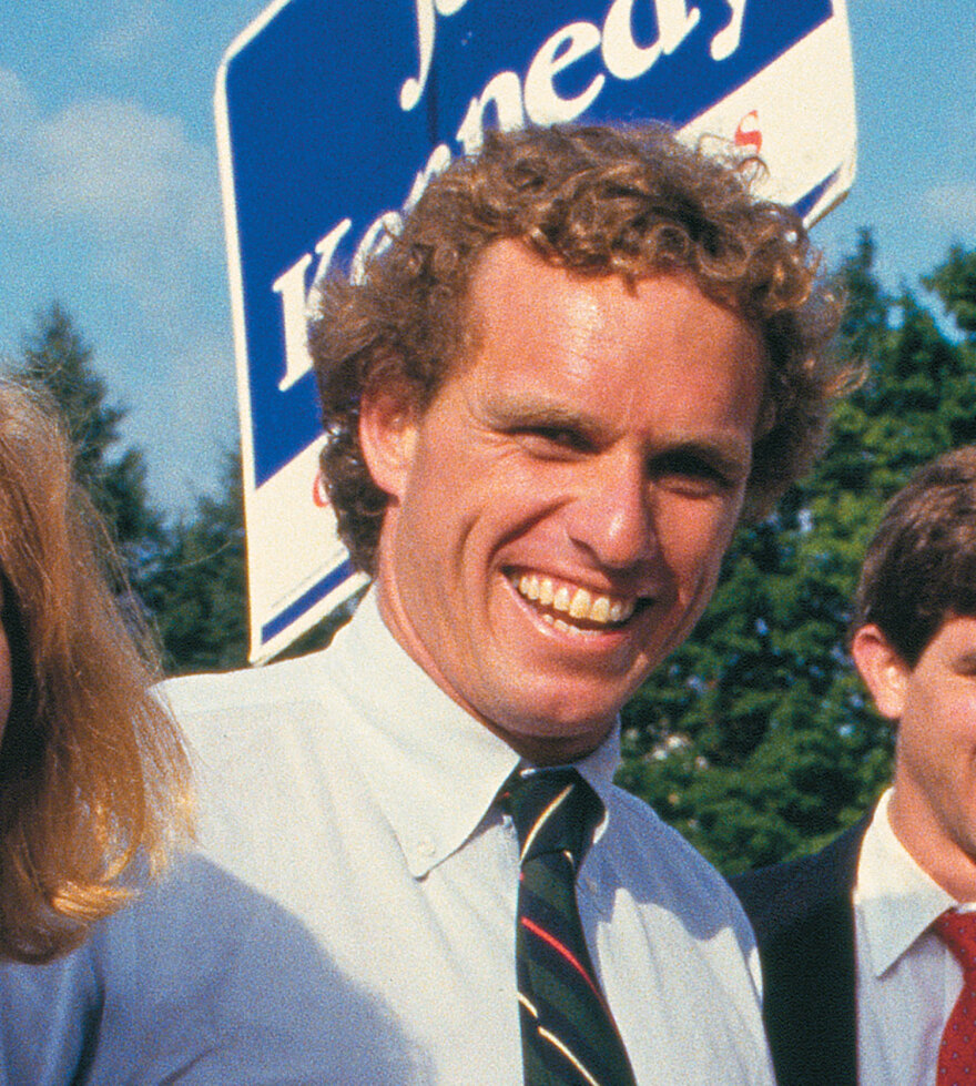 Εκλογές ΗΠΑ: Ο «ψεκ» Κένεντι μπαίνει σφήνα για πρόεδρος ανάμεσα σε Μπάιντεν και Τραμπ