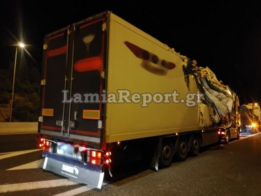 Άνοιξε η Αθηνών-Λαμίας έπειτα από την εκτροπή νταλίκας στον Άγιο Κωνσταντίνο