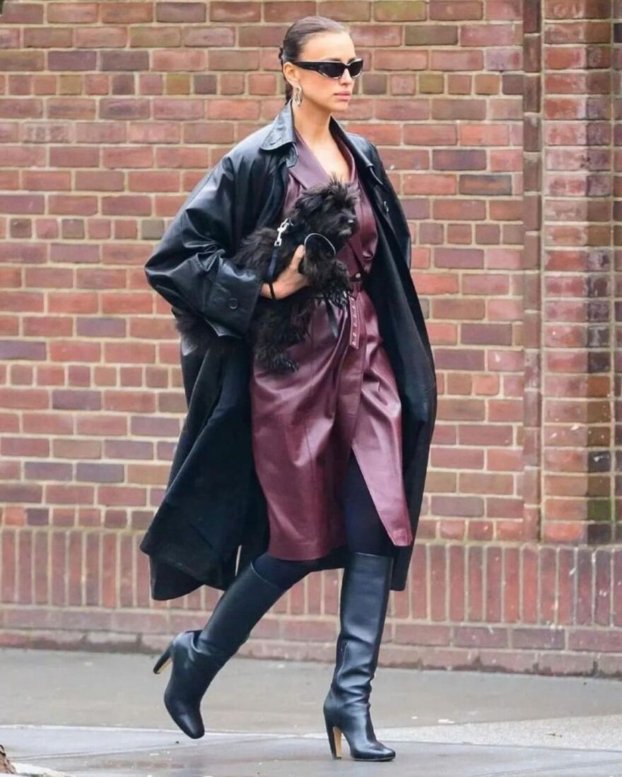 Ιρίνα Σάικ: Ποζάρει μπροστά στον καθρέφτη της με τα εσώρουχα