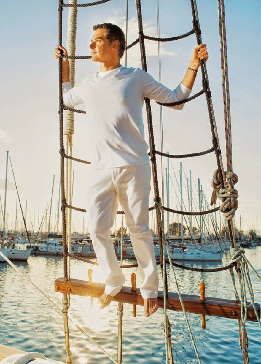 Άρης Σπηλιωτόπουλος, βίος και πολιτεία: Από την ΟΝΝΕΔ και τα γαλάζια υπουργεία στην ομάδα Κασσελάκη