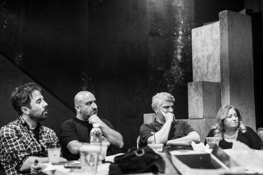 Γιάννης Μπέζος: Σκηνοθετεί το καλοκαίρι τον «Δον Κιχώτη» του Θερβάντες