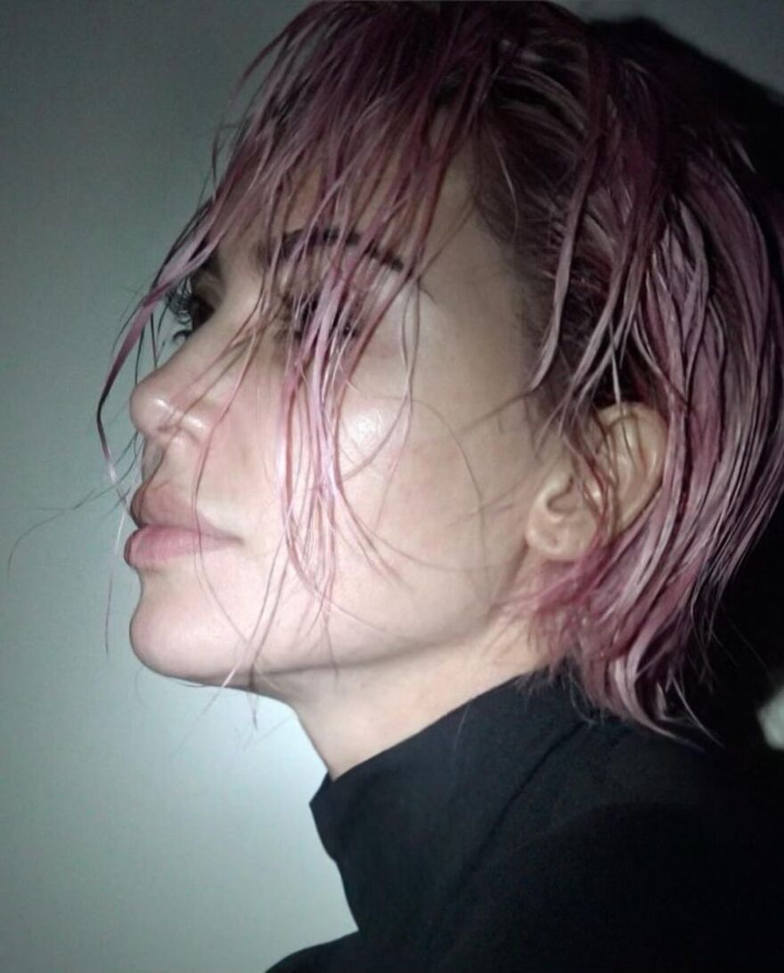 Κιμ Καρντάσιαν: Ποζάρει με ροζ μαλλιά στο Instagram 