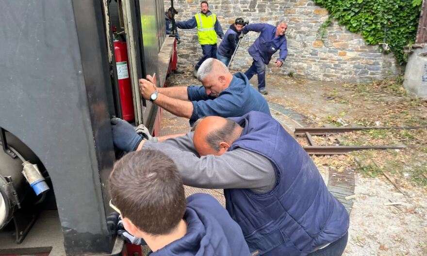 «Ξανασφυρίζει» το τρένο του Πηλίου τη Μεγάλη Παρασκευή