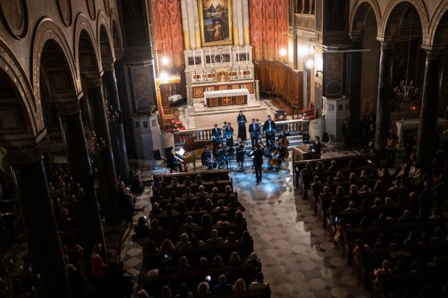 2o Φεστιβάλ Λατρευτικής Μουσικής: Η Αθήνα πλημμύρισε από κατανυκτικές μελωδίες