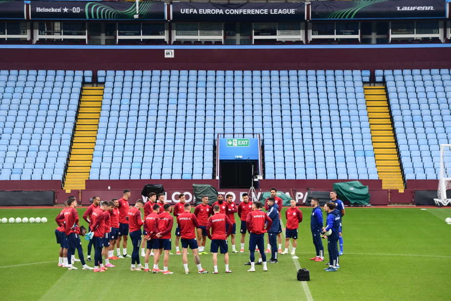 Μεντιλίμπαρ για το Άστον Βίλα - Ολυμπιακός: Σεβόμαστε τον αντίπαλο αλλά ήρθαμε για θετικό αποτέλεσμα 