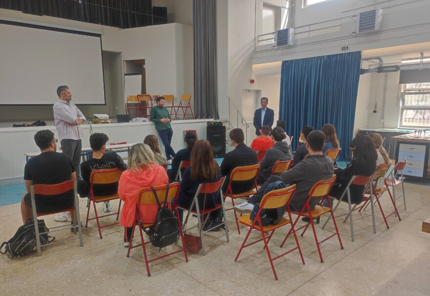 Μαθητές Λυκείου χαρτογράφησαν τα Καμίνια στον Πειραιά και πρότειναν λύσεις για περισσότερο πράσινο