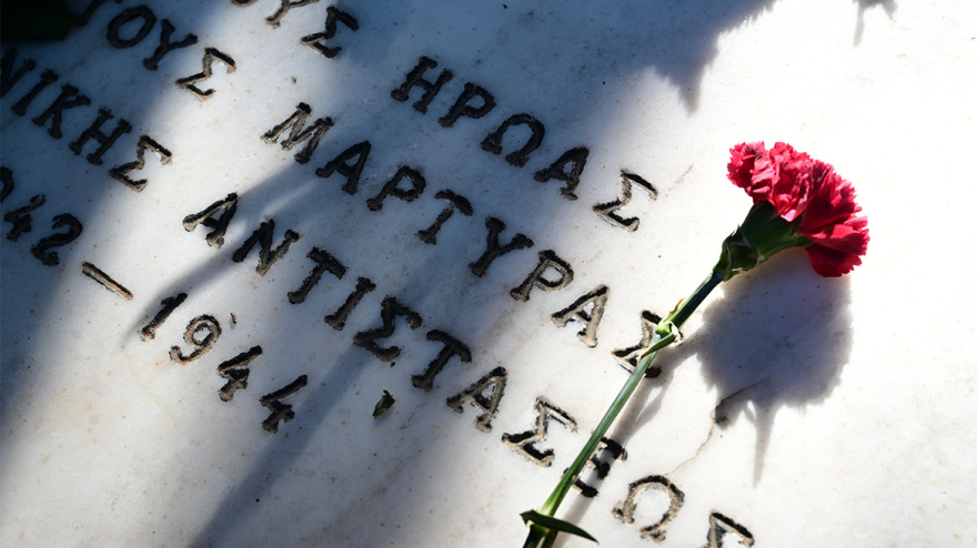 Στο Σκοπευτήριο της Καισαριανής για την Πρωτομαγιά ο Κασσελάκης - Κατέθεσε στεφάνι