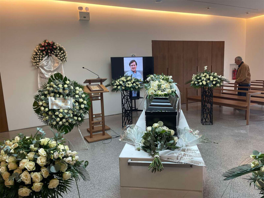 Στο Αποτεφρωτήριο Ριτσώνας το τελευταίο αντίο στον Τάκη Χατζόπουλο