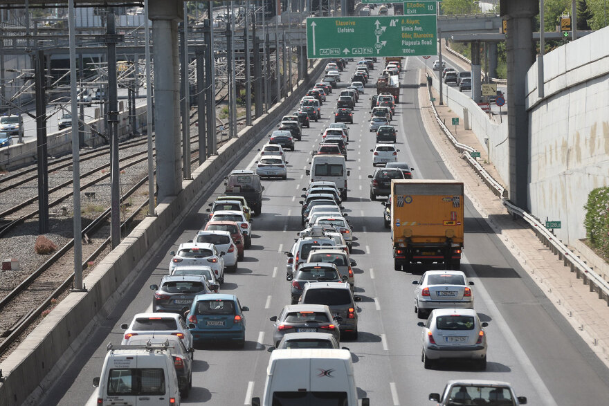 Κίνηση: Όπου φύγει-φύγει οι Αθηναίοι για το Πάσχα - Πόσοι έφυγαν από τις Εθνικές Οδούς, αναλυτικά στοιχεία 