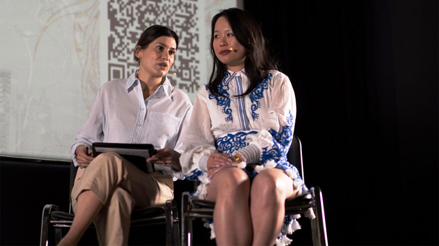 Ana Huang: Η συγγραφέας της ερωτικής σειράς Twisted που προκαλεί φρενίτιδα στο TikTok