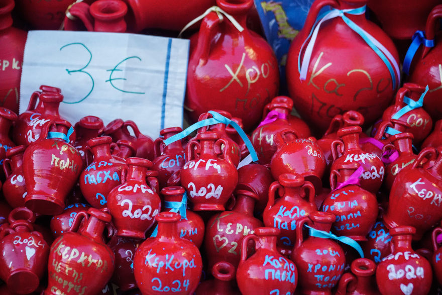 Σε πασχαλινούς ρυθμούς η αγορά με εμπορικά και σούπερ μάρκετ ανοιχτά - Σε ποιες τιμές θα κυμανθεί το αρνί