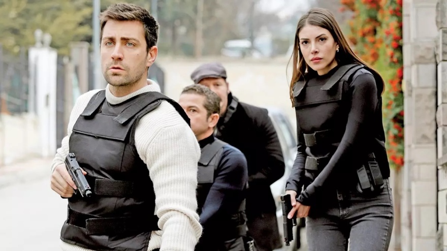 Τούρκος ηθοποιός αγόρασε το σχολείο του και το κατεδάφισε για να εκδικηθεί τους δασκάλους του