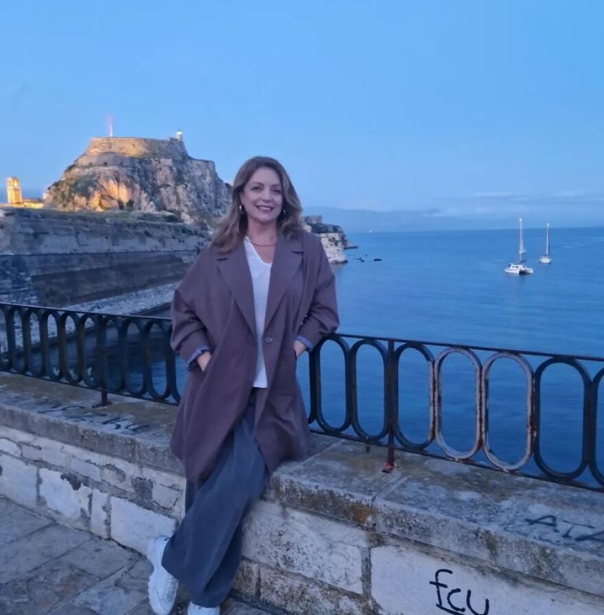 Άντζελα Γκερέκου: Στην Κέρκυρα για το Πάσχα η ηθοποιός