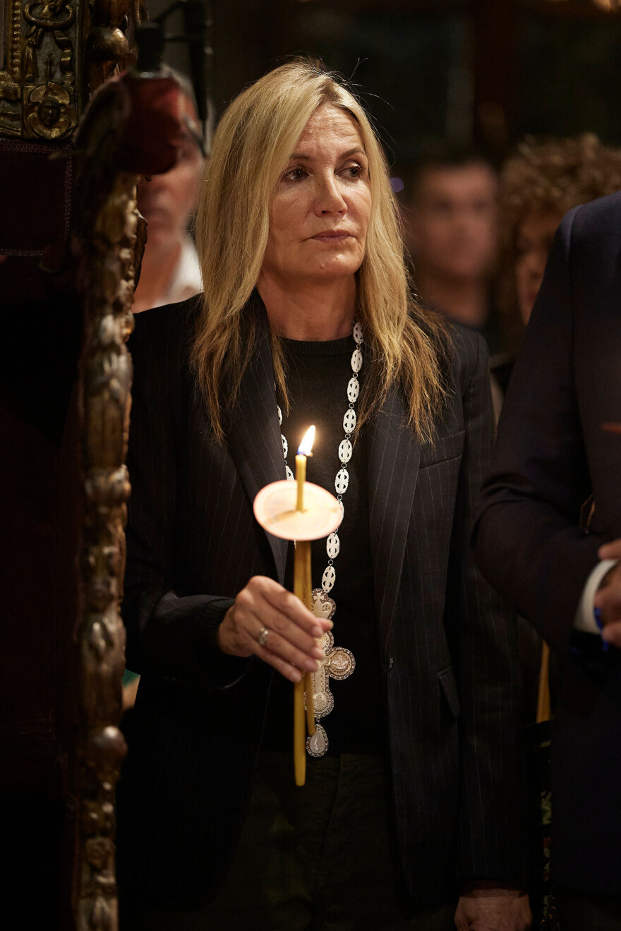 Στην Τήνο ο Μητσοτάκης, παρακολούθησε την περιφορά του Επιταφίου - Δείτε φωτογραφίες 