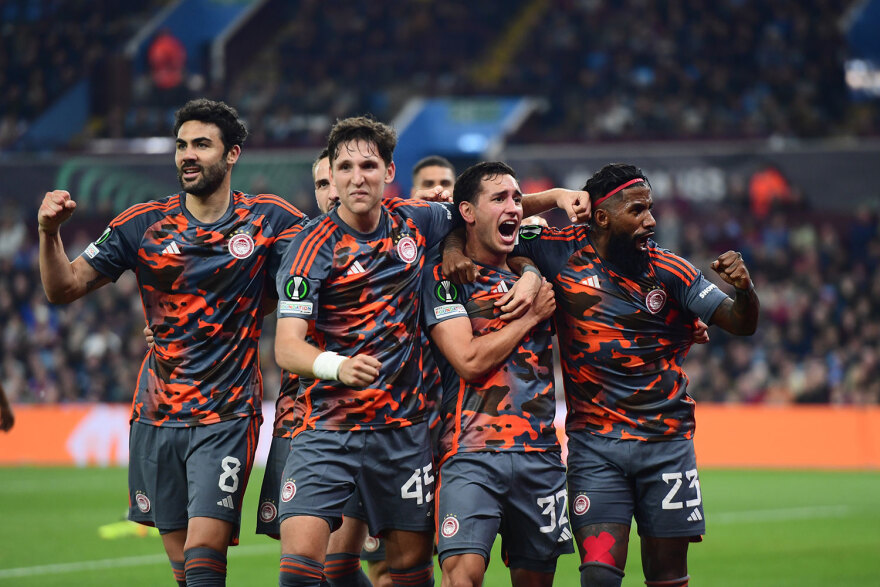 Θρύλος με τεσσάρα στην Αγγλία, ο Ολυμπιακός πάει για τελικό στην Αθήνα, 4-2 την Άστον Βίλα - Δείτε τα γκολ