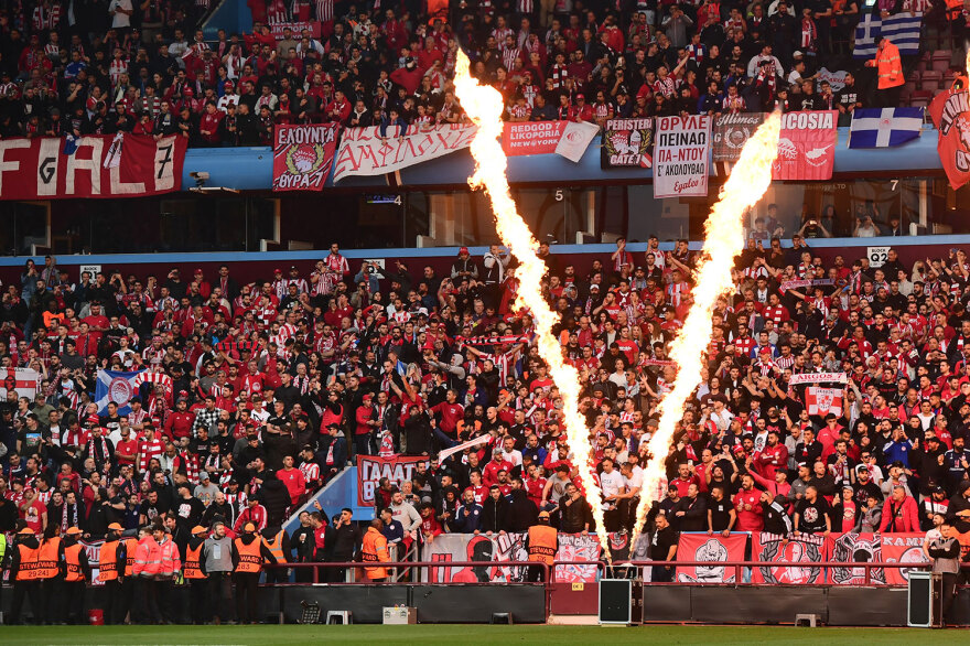 Θρύλος με τεσσάρα στην Αγγλία, ο Ολυμπιακός πάει για τελικό στην Αθήνα, 4-2 την Άστον Βίλα - Δείτε τα γκολ