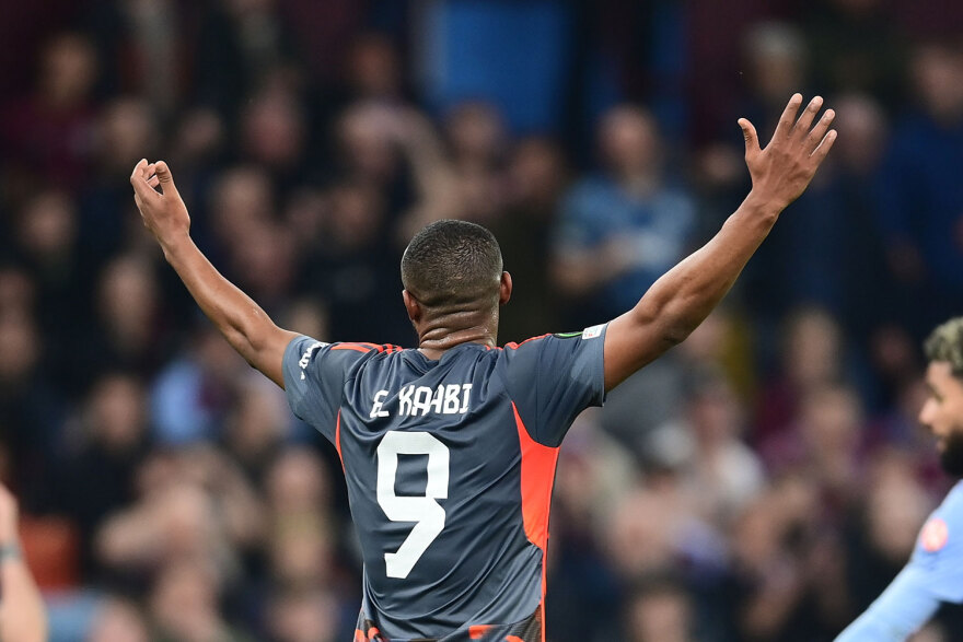 Θρύλος με τεσσάρα στην Αγγλία, ο Ολυμπιακός πάει για τελικό στην Αθήνα, 4-2 την Άστον Βίλα - Δείτε τα γκολ