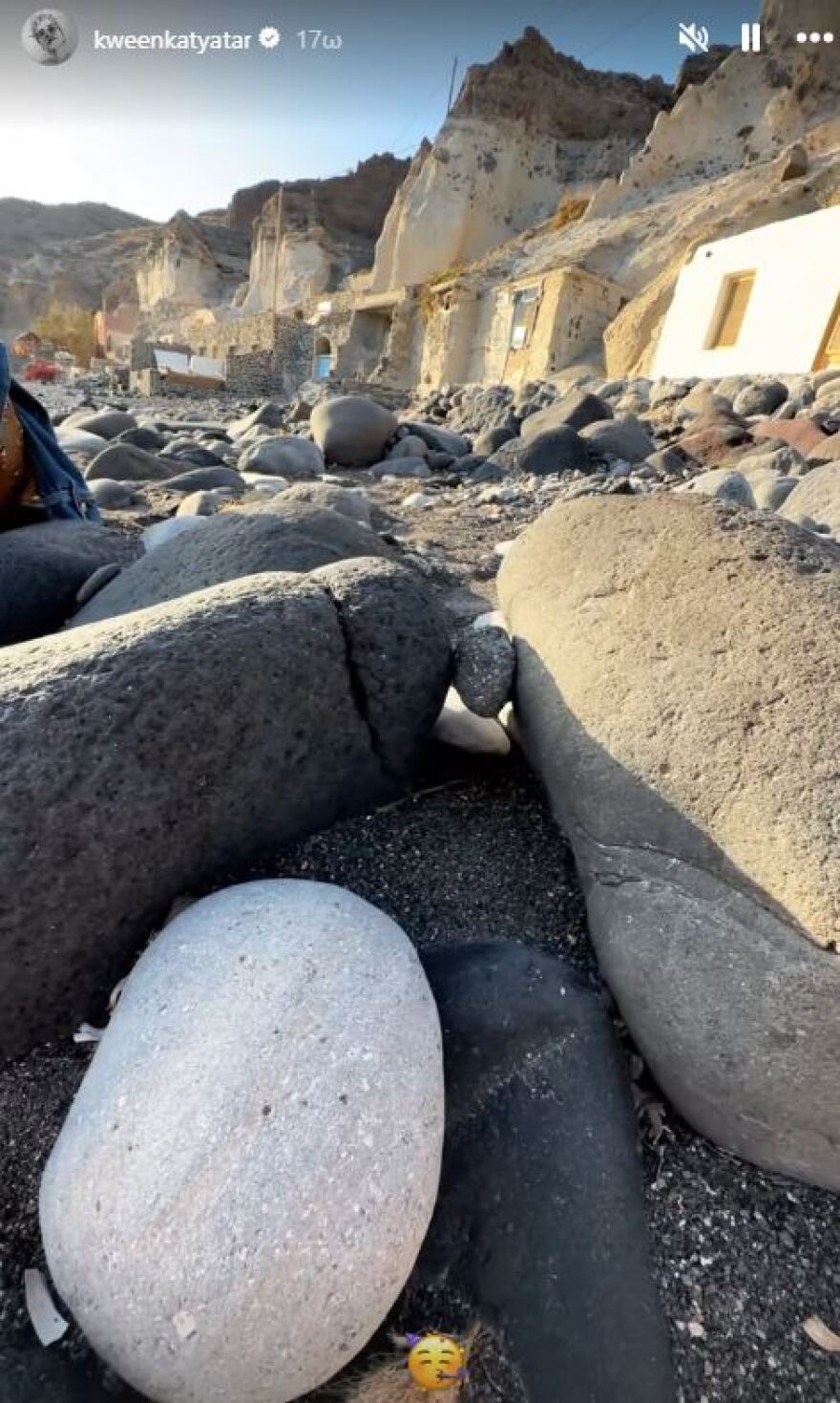 Κάτια Ταραμπάνκο: Οι βουτιές της στη Σαντορίνη - Δείτε βίντεο