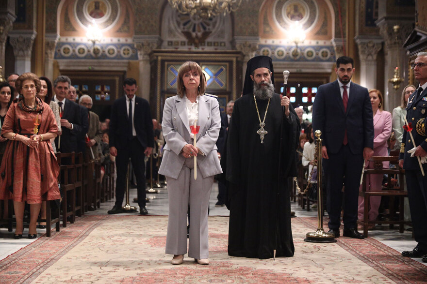 Με κατάνυξη γιορτάστηκε η Ανάσταση σε όλη την Ελλάδα