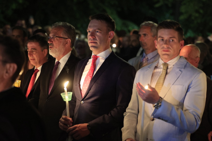 Στην Κέρκυρα ο Κασσελάκης για την τελετή της Ανάστασης - Δείτε φωτογραφίες