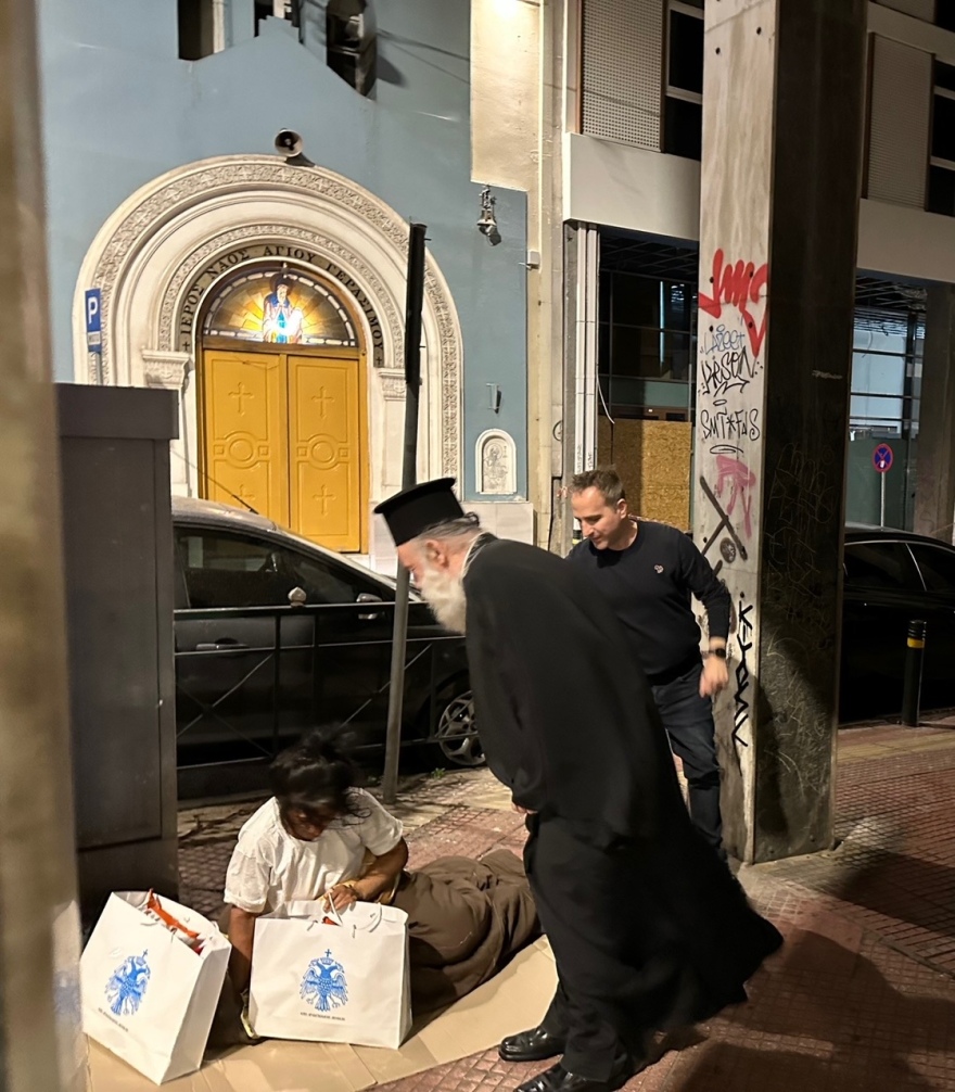 Η «Αποστολή» της Ιεράς Αρχιεπισκοπής Αθηνών δίπλα σε κάθε άστεγο της πρωτεύουσας την Μεγάλη Εβδομάδα