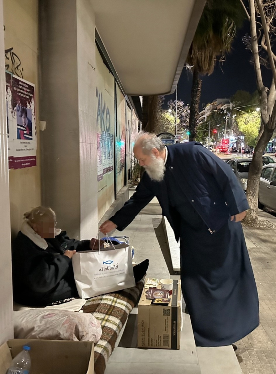 Η «Αποστολή» της Ιεράς Αρχιεπισκοπής Αθηνών δίπλα σε κάθε άστεγο της πρωτεύουσας την Μεγάλη Εβδομάδα