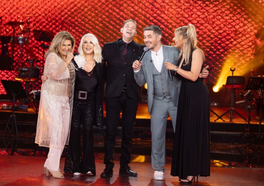 Ανάσταση στο «Σπίτι με το MEGA»  με τον Πέτρο Ιακωβίδη - Δείτε μουσικά αποσπάσματα