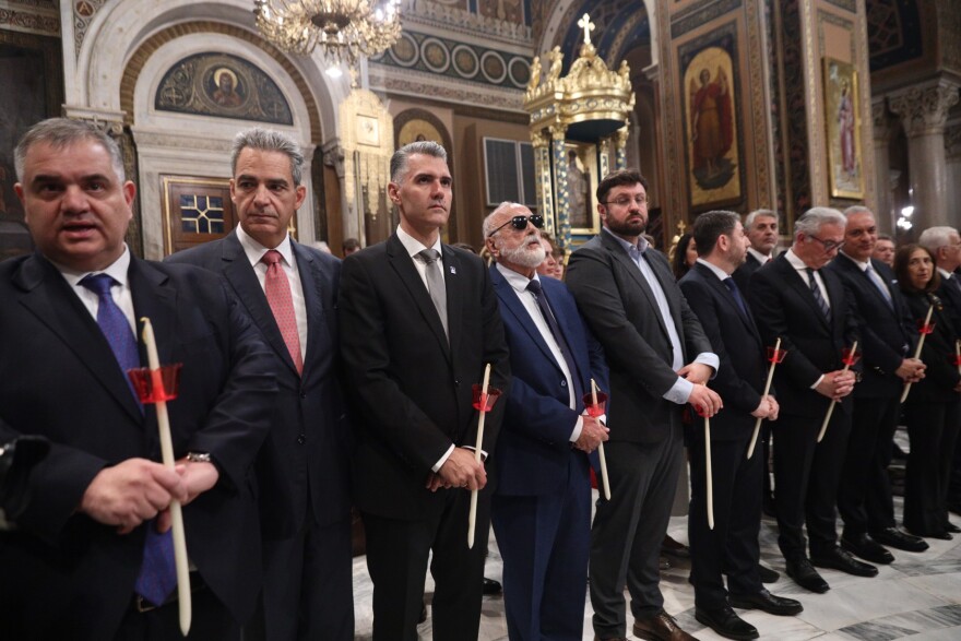 Με κατάνυξη γιορτάστηκε η Ανάσταση σε όλη την Ελλάδα