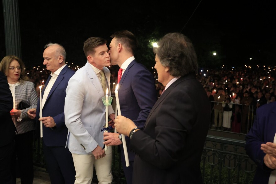 Στην Κέρκυρα ο Κασσελάκης για την τελετή της Ανάστασης - Δείτε φωτογραφίες