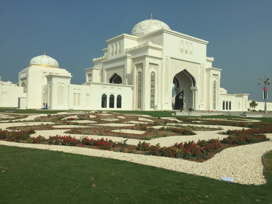 Η Ελληνίδα που χτίζει το Ντουμπάι - Σπεύδουν για αγορές πολυτελών κατοικιών χωρίς πόθεν έσχες 