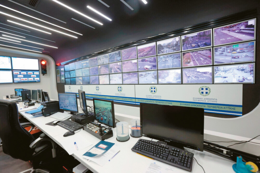 Στο κόκκινο το κυκλοφοριακό της Αθήνας - Οι φωτεινοί σηματοδότες αποκτούν Τεχνητή Νοημοσύνη