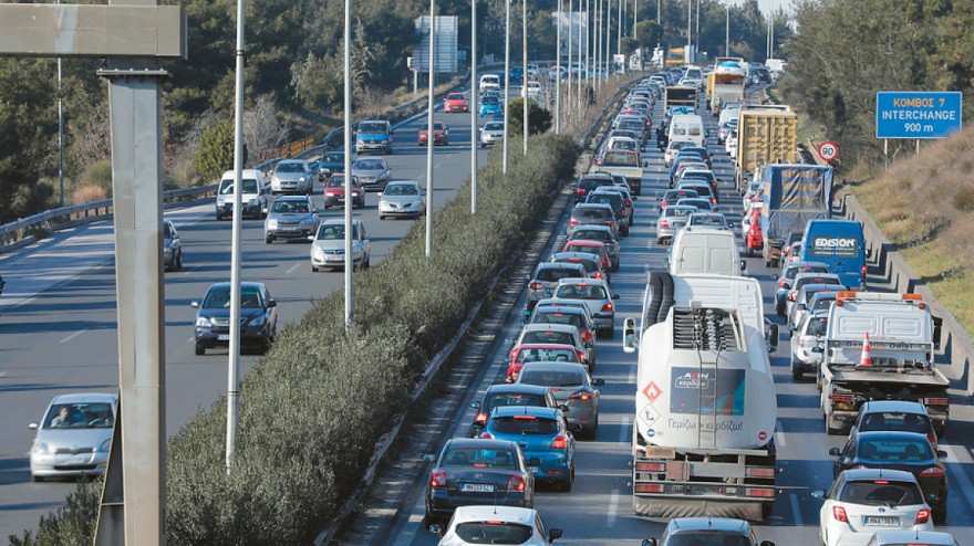 Στο κόκκινο το κυκλοφοριακό της Αθήνας - Οι φωτεινοί σηματοδότες αποκτούν Τεχνητή Νοημοσύνη