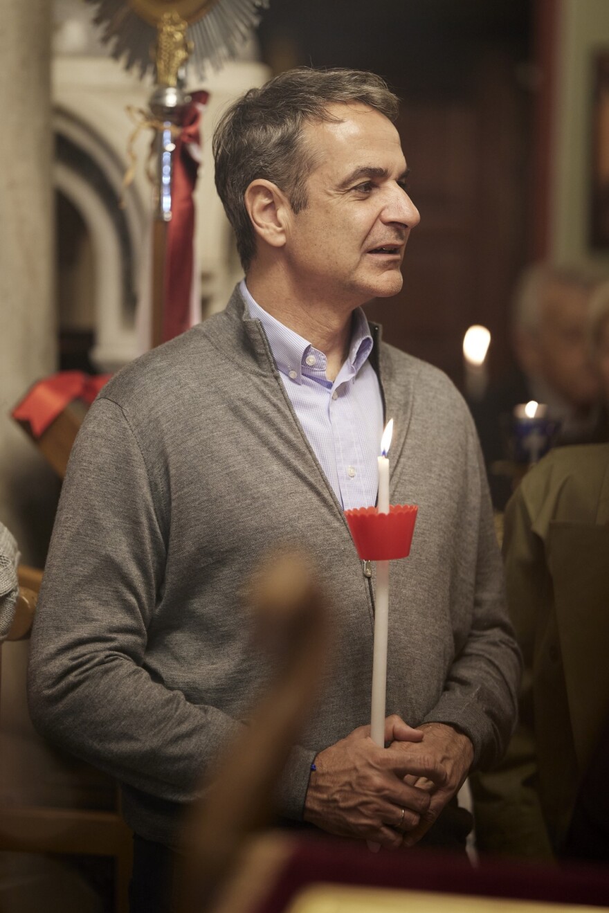 Ανάσταση στην Τήνο έκανε ο Κυριάκος Μητσοτάκης - Δείτε φωτογραφίες