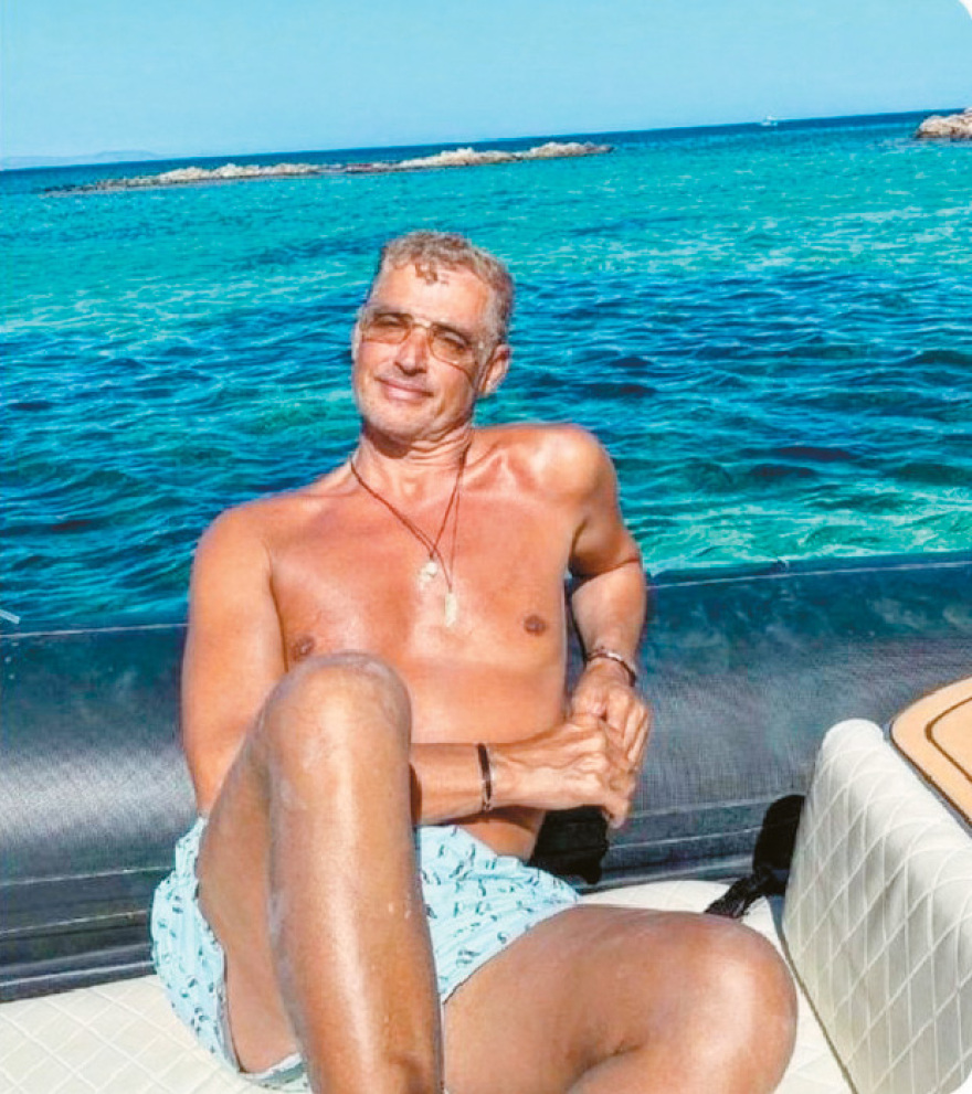 Πώς ο Στέφανος Κασσελάκης γνώρισε τον Άρη Σπηλιωτόπουλο και τον έκανε σύμβουλό του