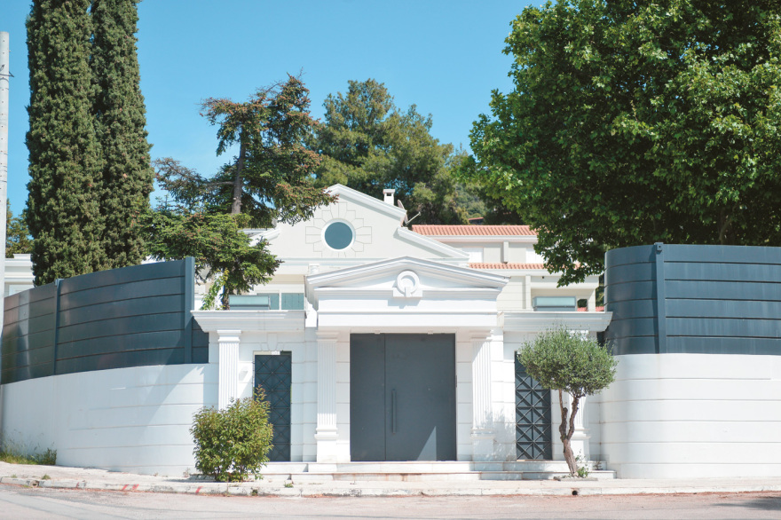 Φορο-δικαστική εκκρεμότητα 11 εκατ. ευρώ του πατέρα Κασσελάκη για την πρώην βίλα του στην Εκάλη