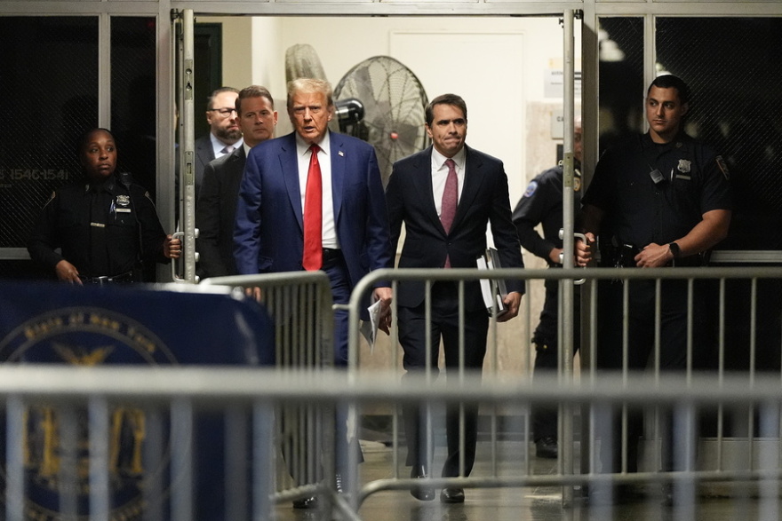 Νέο πρόστιμο $1.000 στον Τραμπ για περιφρόνηση του δικαστηρίου - «Την επόμενη φορά θα πας φυλακή» τον προειδοποίησαν