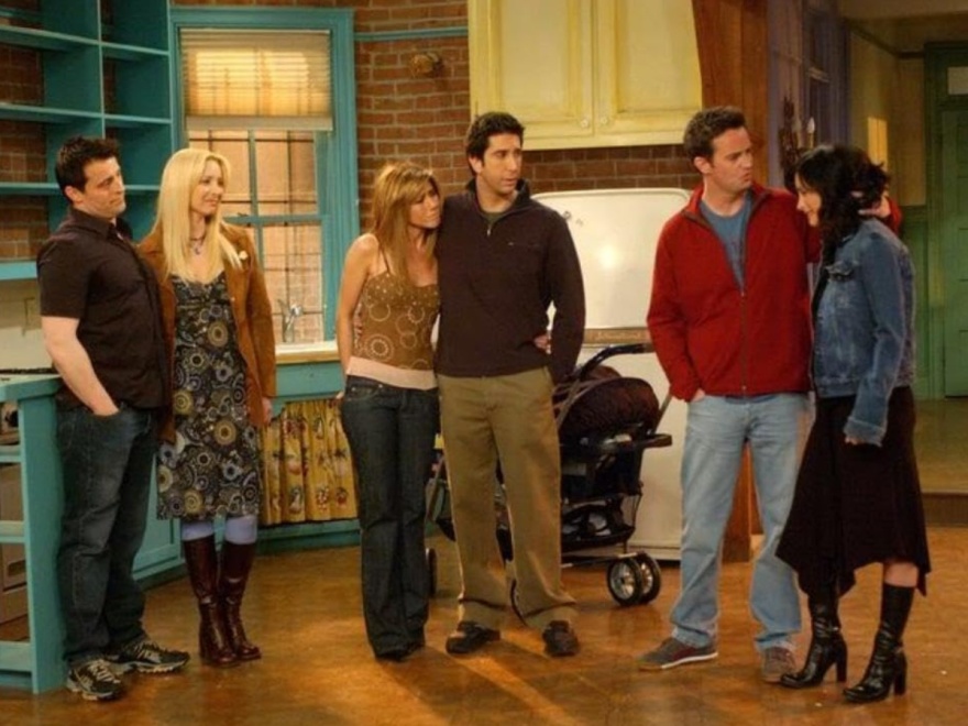 Friends: 20 χρόνια από το φινάλε της σειράς - Η υψηλή τηλεθέαση και η χάρη που είχε ζητήσει ο Μάθιου Πέρι