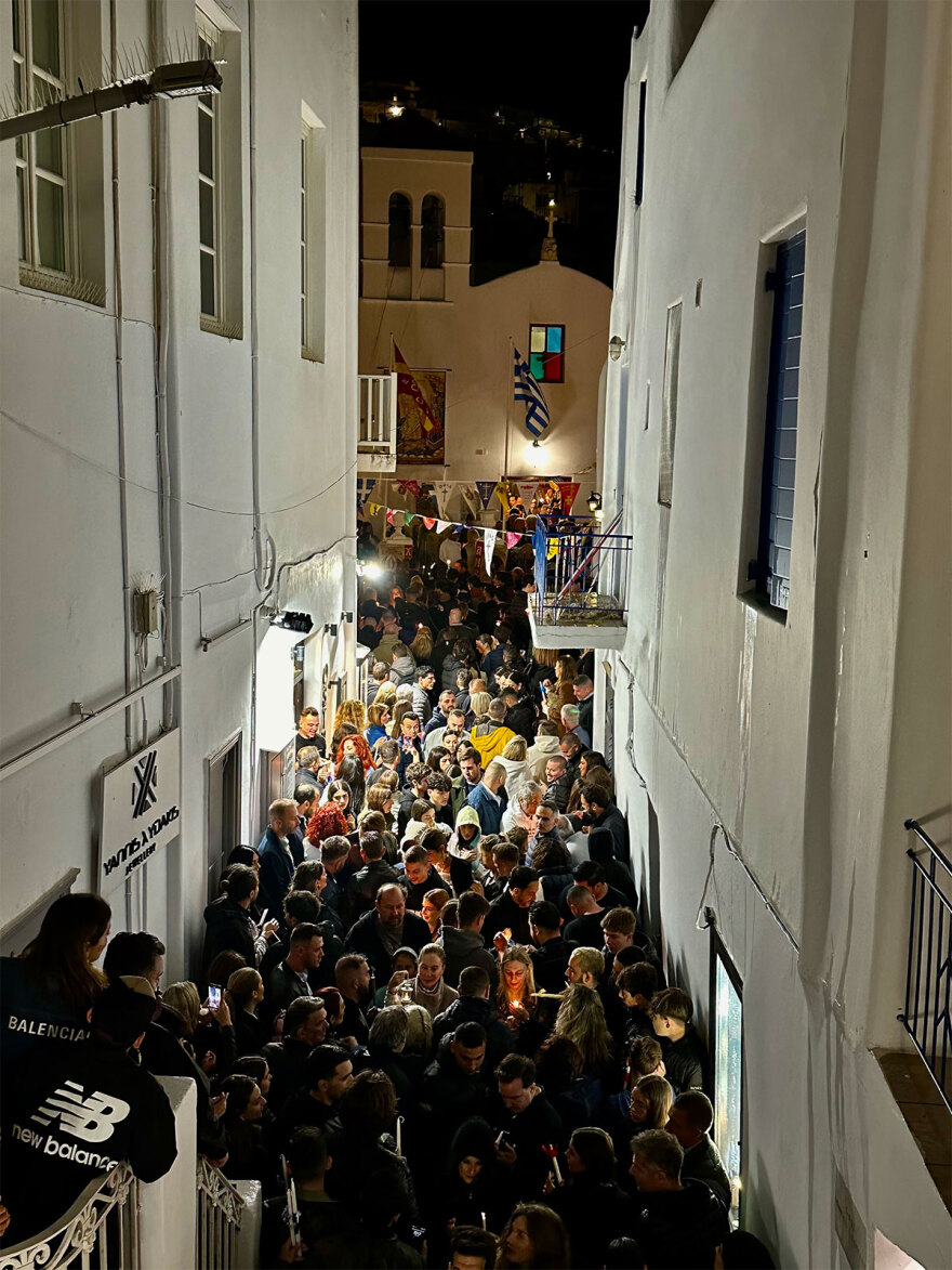 Μύκονος: Πάσχα με κοσμοσυρροή και opening στο νησί των ανέμων - Δείτε φωτογραφίες