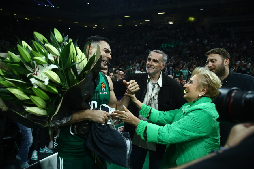 Παναθηναϊκός: Πανδαιμόνιο στο ΟΑΚΑ μετά την πρόκριση στο Final-4 - Δείτε βίντεο