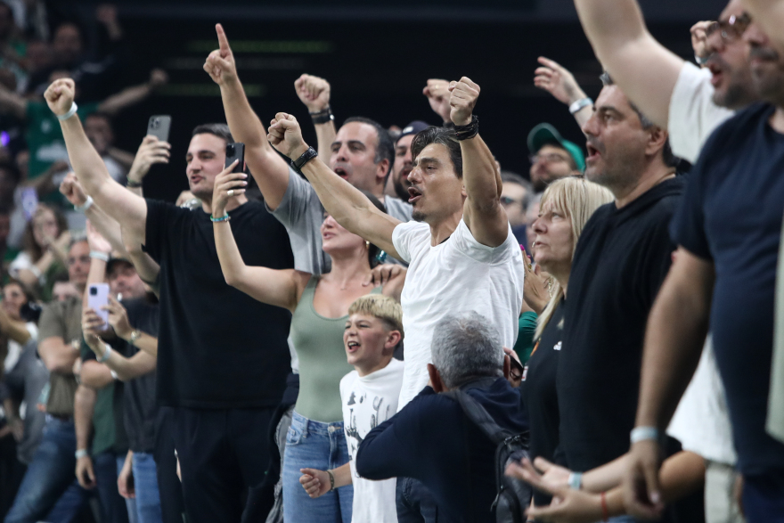 Παναθηναϊκός: Πανδαιμόνιο στο ΟΑΚΑ μετά την πρόκριση στο Final-4 - Δείτε βίντεο