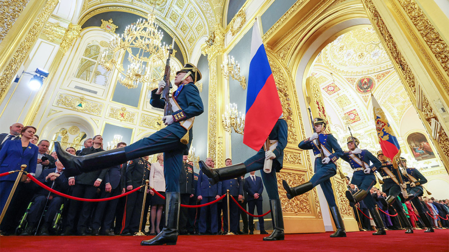 Ο Πούτιν ορκίστηκε για την 5η θητεία του και δήλωσε ανοιχτός για διάλογο με τη Δύση - Δείτε βίντεο και φωτογραφίες