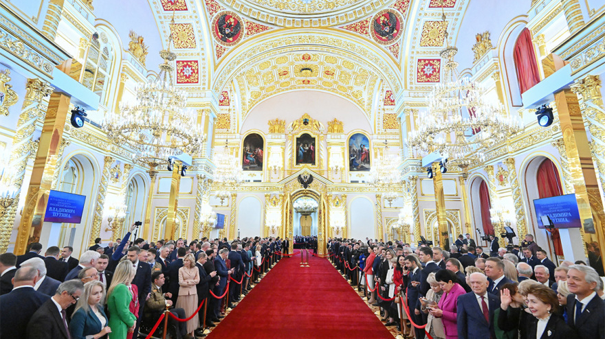 Ο Πούτιν ορκίστηκε για την 5η θητεία του και δήλωσε ανοιχτός για διάλογο με τη Δύση - Δείτε βίντεο και φωτογραφίες
