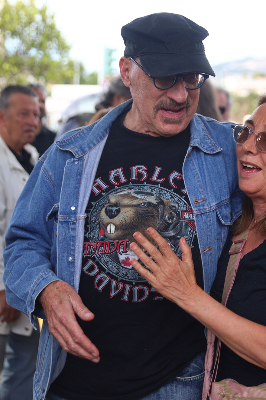 Αντώνης Τουρκογιώργης: Σε κλίμα συγκίνησης το τελευταίο αντίο στον σπουδαίο τραγουδιστή