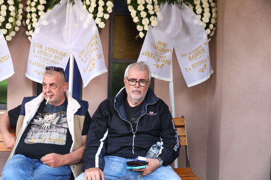 Αντώνης Τουρκογιώργης: Σε κλίμα συγκίνησης το τελευταίο αντίο στον σπουδαίο τραγουδιστή