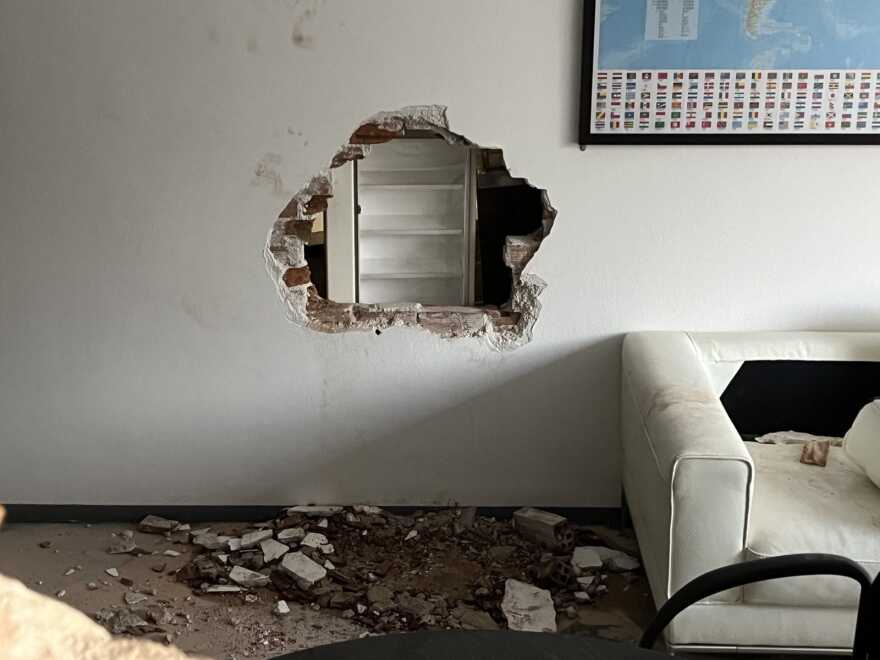 Πειραιάς: Διπλό ριφιφί από διαρρήκτες σε εταιρεία εμπορίας χρυσού - Δείτε βίντεο